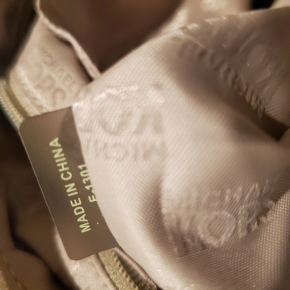 Michael Kors Ivory Leather Charm Tassel Bag - Picture 10 of 16